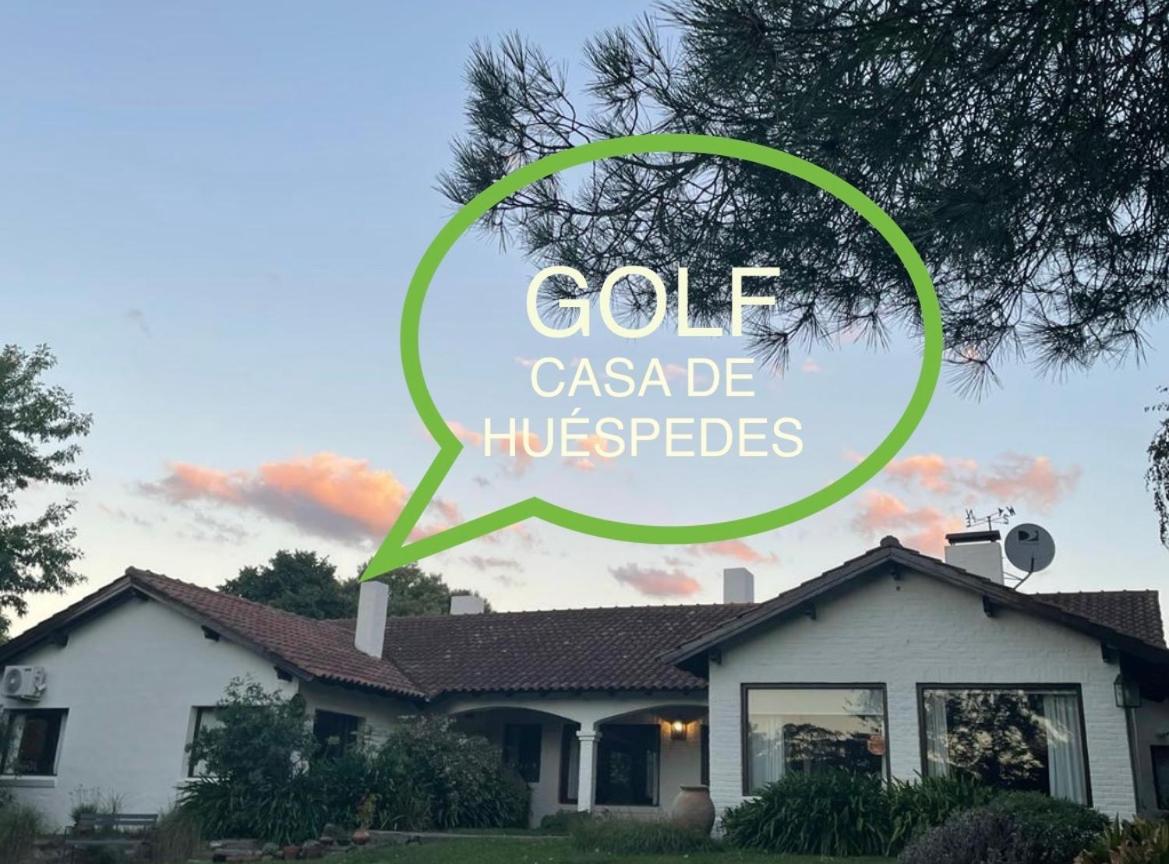 Golf - Casa De Huespedes Villa Tandil Bagian luar foto